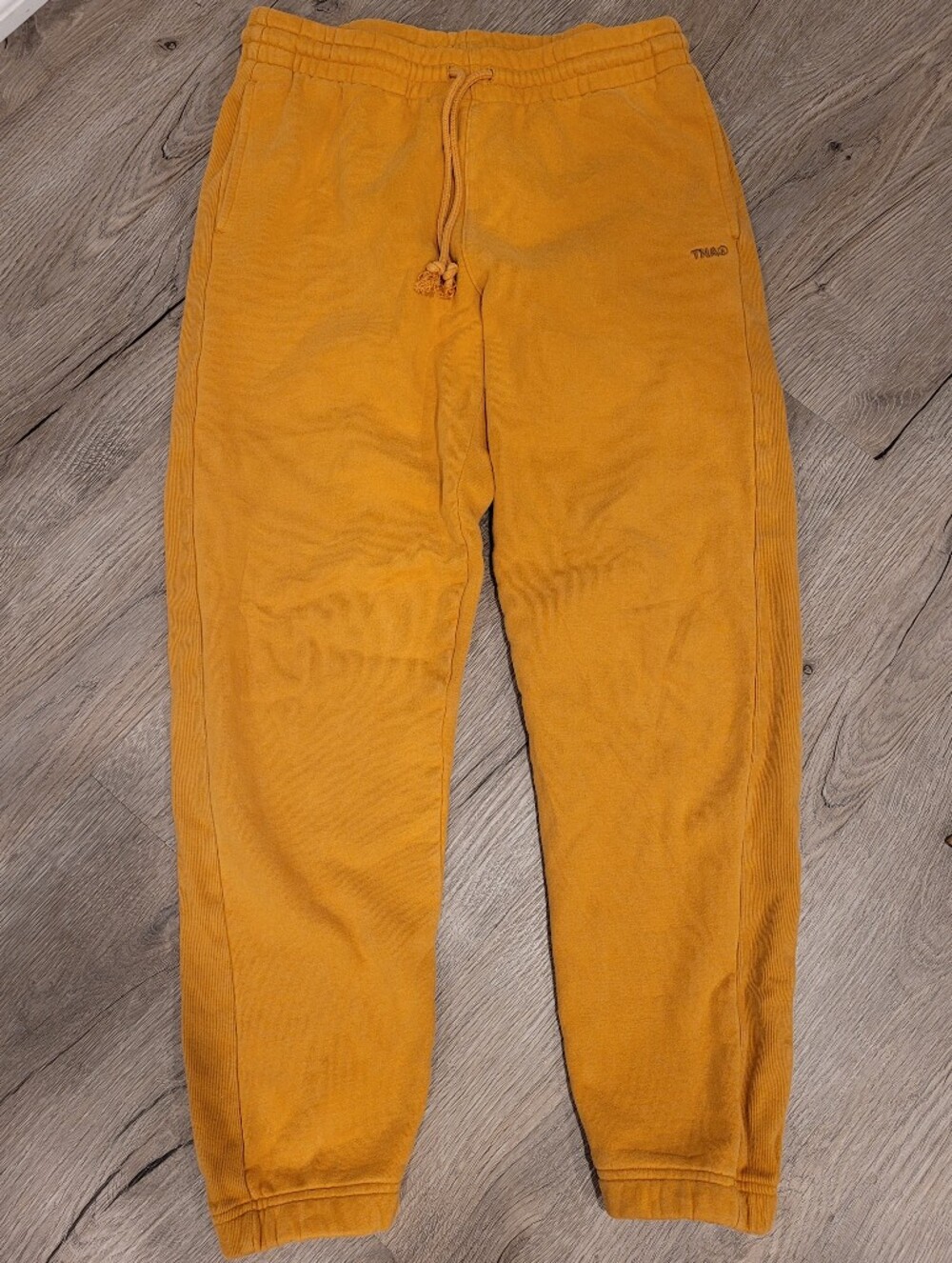 Aritzia Tna Cozy Fleece Boyfriend Sweatpants Yellow M - Picture 1 of 11